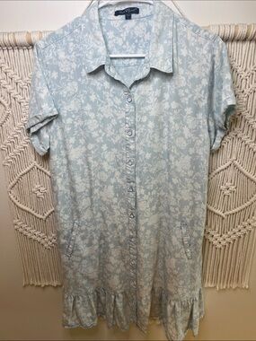Velvet Heart Pale Blue Floral Button-Front Mini Dress